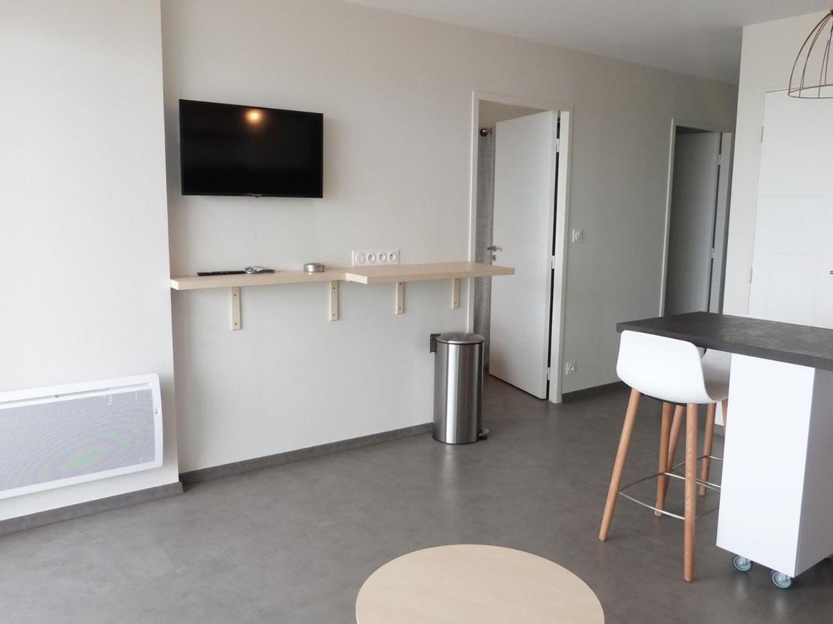 Appartement Plage, Piscine, Balcon, Animaux, Parking - Fr-1-194-201 Ла Транш-сюр-Мер Екстериор снимка
